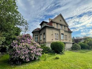 Prodej podílu vily, Praha - Klánovice, Ke znaku, 300 m2