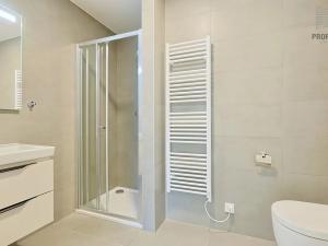Pronájem bytu 2+kk, Brno, Bystrcká, 68 m2