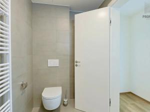 Pronájem bytu 2+kk, Brno, Bystrcká, 68 m2