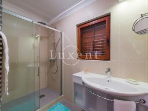 Prodej vily, Bol, Chorvatsko, 300 m2