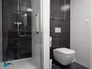 Pronájem bytu 1+kk, Praha - Dejvice, Lindleyova, 98 m2