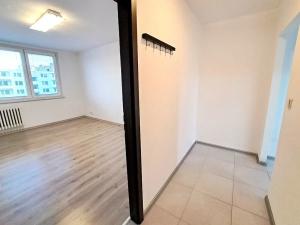 Pronájem bytu 1+1, Zlín, Dlouhá, 36 m2