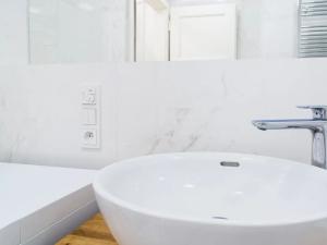 Pronájem bytu 2+kk, Praha - Vinohrady, Lucemburská, 57 m2