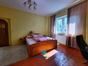 Prodej rodinného domu, Dubí, 370 m2