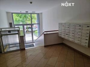 Pronájem bytu 1+kk, Praha - Zličín, Sazovická, 29 m2