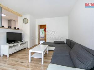 Prodej bytu 3+kk, Jince, Zborovská, 63 m2