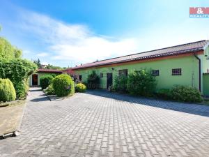 Prodej obchodního prostoru, Koryčany - Jestřabice, 330 m2
