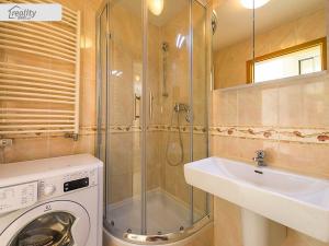 Pronájem bytu 1+kk, Praha - Holešovice, U měšťanského pivovaru, 36 m2