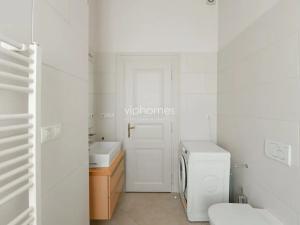 Pronájem bytu 1+kk, Praha - Vinohrady, Italská, 49 m2
