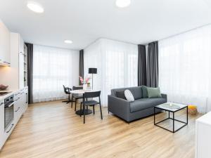 Pronájem bytu 2+kk, Praha - Vysočany, Odkolkova, 52 m2