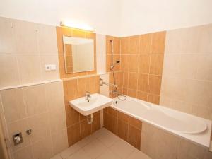 Pronájem bytu 2+kk, Mikulov, Bezručova, 67 m2