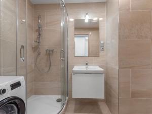 Pronájem bytu 1+kk, Praha - Vysočany, Bassova, 29 m2