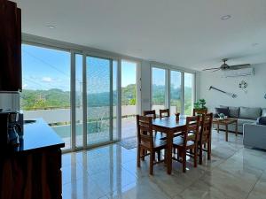 Prodej rodinného domu, Coxen Hole, Roatán, Honduras, 343 m2