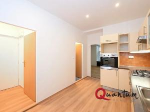 Pronájem bytu 2+1, Praha - Žižkov, Rečkova, 60 m2