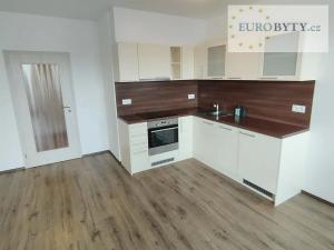 Pronájem bytu 1+kk, Praha - Letňany, Škrábkových, 43 m2