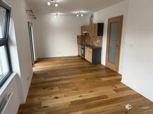 Pronájem bytu 1+kk, Praha - Hlubočepy, Kurandové, 33 m2