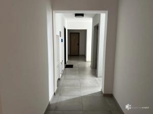 Pronájem bytu 1+kk, Praha - Hlubočepy, Kurandové, 33 m2