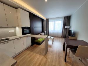 Pronájem bytu 1+kk, Praha - Stodůlky, Mukařovského, 31 m2