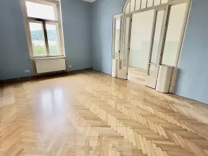 Pronájem bytu 3+1, Praha - Nové Město, Masarykovo nábřeží, 104 m2