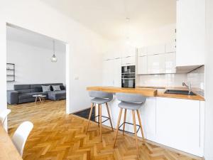 Prodej bytu 3+1, Praha - Smíchov, Zborovská, 100 m2