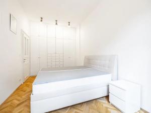 Prodej bytu 3+1, Praha - Smíchov, Zborovská, 100 m2