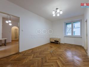 Pronájem bytu 2+1, Karlovy Vary, nábřeží Jana Palacha, 52 m2
