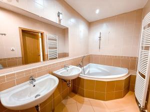 Pronájem bytu 3+kk, Praha - Zličín, Sazovická, 100 m2