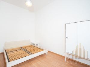 Pronájem bytu 2+kk, Praha - Žižkov, U kněžské louky, 41 m2