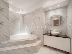 Pronájem bytu 6+kk a větší, Praha - Nové Město, Rašínovo nábřeží, 200 m2