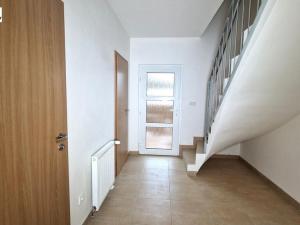 Prodej bytu 4+1, Choťánky, Na Ohradě, 96 m2