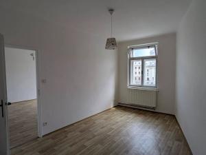Pronájem bytu 2+1, Opava, Dolní náměstí, 76 m2