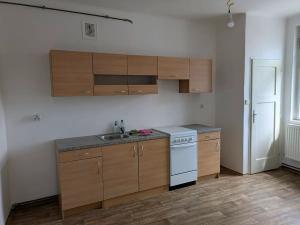 Pronájem bytu 2+1, Opava, Dolní náměstí, 76 m2