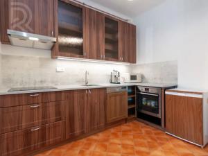 Pronájem bytu 2+kk, Praha - Podolí, Jeremenkova, 63 m2