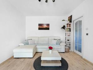 Prodej bytu 2+kk, Brno, Podbělová, 50 m2