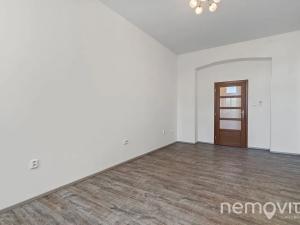 Pronájem bytu 1+1, Praha - Karlín, Sokolovská, 38 m2