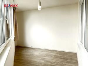 Pronájem bytu 2+kk, Praha - Horní Měcholupy, Modenská, 64 m2