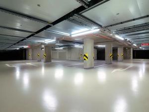 Pronájem garážového stání, Praha - Stodůlky, Hábova, 13 m2