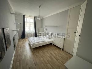 Pronájem bytu 3+1, Hradec Králové, Velké náměstí, 97 m2