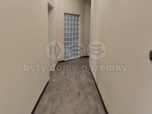 Pronájem obchodního prostoru, Ústí nad Labem - Ústí nad Labem-centrum, Na Luhách, 12 m2