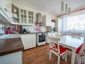 Prodej rodinného domu, Moravany, 290 m2