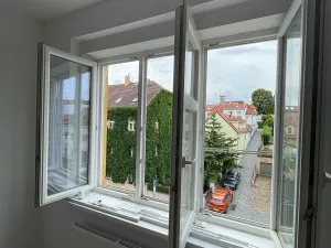 Pronájem bytu 2+kk, Praha - Břevnov, Šlikova, 47 m2