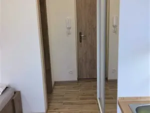 Pronájem bytu 1+kk, Zlín, Štefánikova, 26 m2
