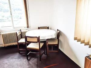 Pronájem bytu 2+kk, Dolní Zálezly, Národní fronty, 47 m2