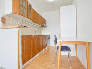 Pronájem bytu 2+kk, Praha - Horní Měcholupy, Veronské nám., 45 m2