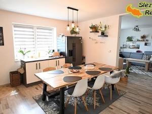 Prodej rodinného domu, Vitiněves, 290 m2