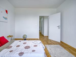 Pronájem bytu 3+1, Chomutov, Vítězslava Nezvala, 65 m2