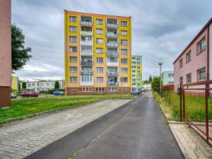 Pronájem bytu 3+1, Chomutov, Vítězslava Nezvala, 65 m2