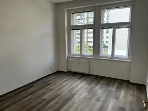 Pronájem bytu 3+kk, Praha - Žižkov, Jeseniova, 57 m2
