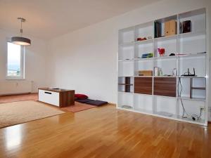 Pronájem bytu 3+kk, Praha - Záběhlice, Mattioliho, 110 m2