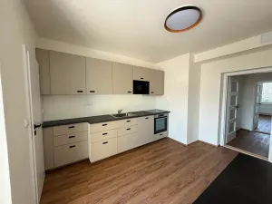 Pronájem bytu 3+1, Olomouc, Benýškova, 80 m2